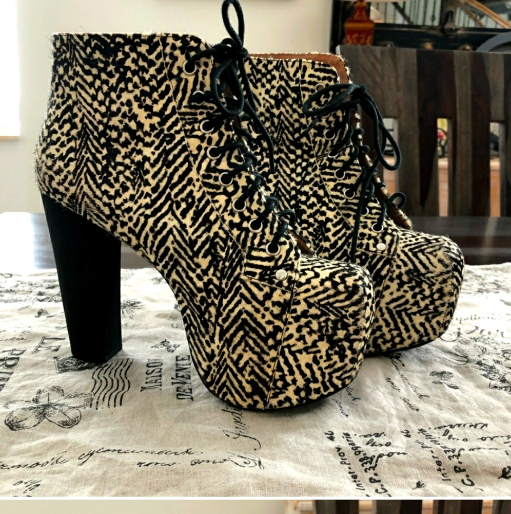 Jeffrey Cambell ‘Lita-Fur' Bootie size 7